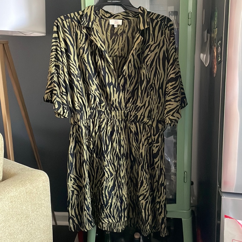Green zebra print casual dress. NWT!